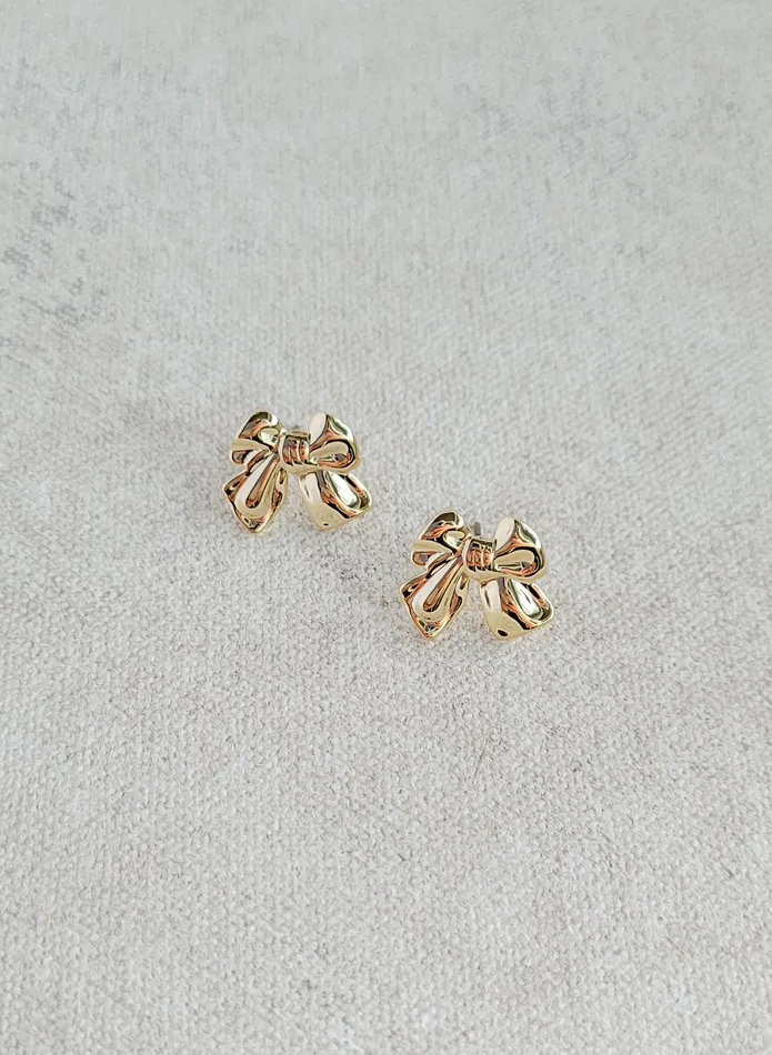 Tiny gilded bow earrings Style 2540 twigs honey Earrings